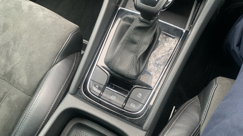 Skoda Karoq 1.5 TSI SE L 5dr DSG Petrol Estate